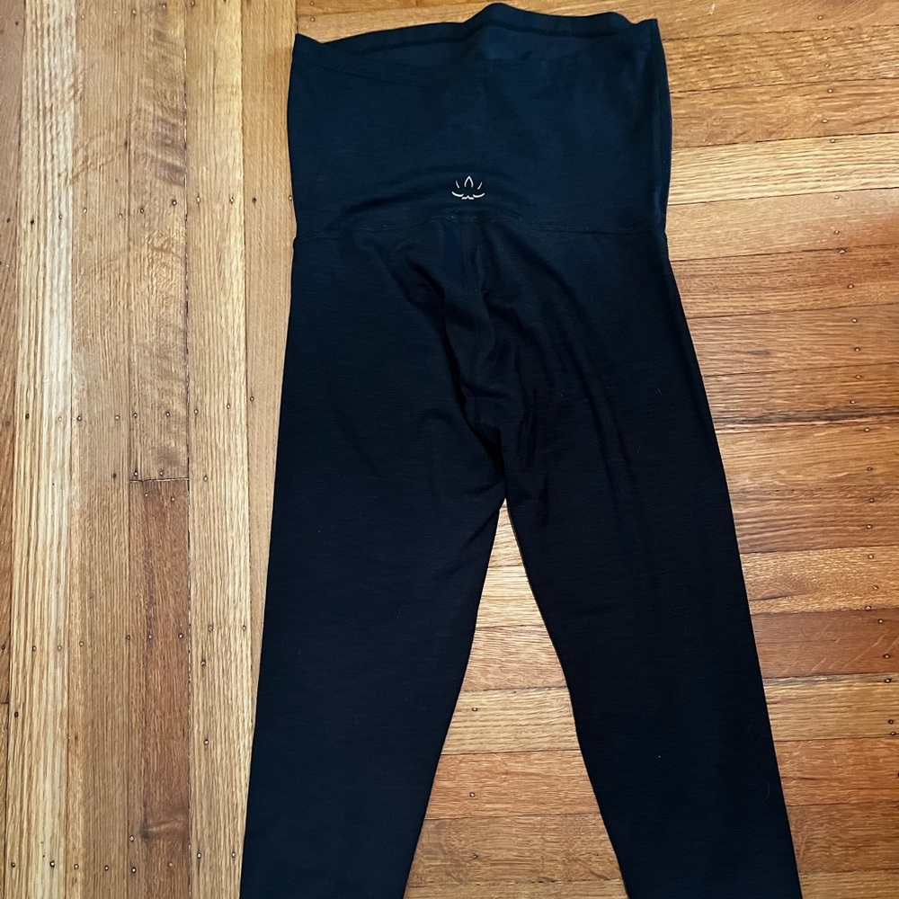 BEYOND YOGA (MATERNITY) | black leggings